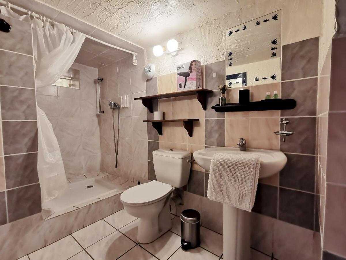 Les Chambres Du Roc Le Roc Bagian luar foto